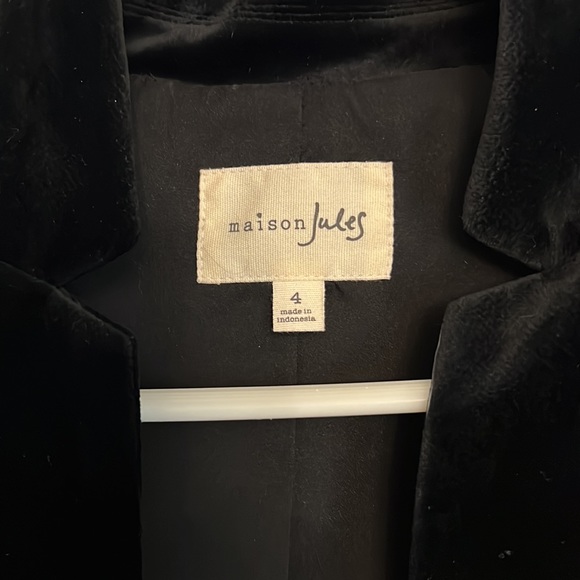 Maison Jules velvet black jacket size 4 - NEVER WORN 🔥 for date night - Picture 3 of 4